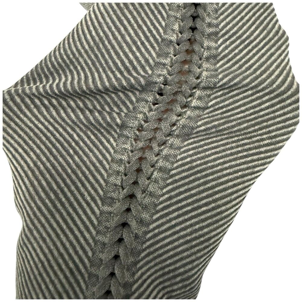 Offline By Aerie NWT Hi-Rise 7/8 Leggings Braided Ribbed Gray Size L Seamless - Picture 5 of 15